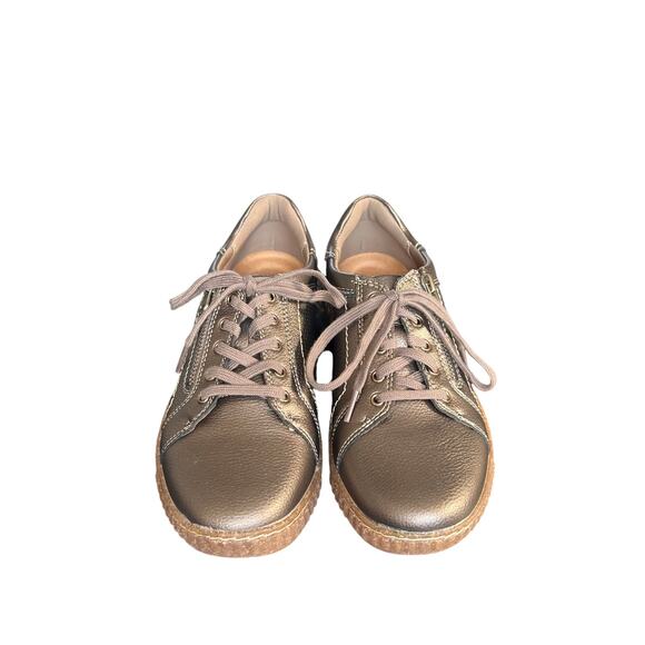 Clarks Caroline Janna Bronze Metallic Leather Sneakers Size 7 Wide - Picture 3 of 11